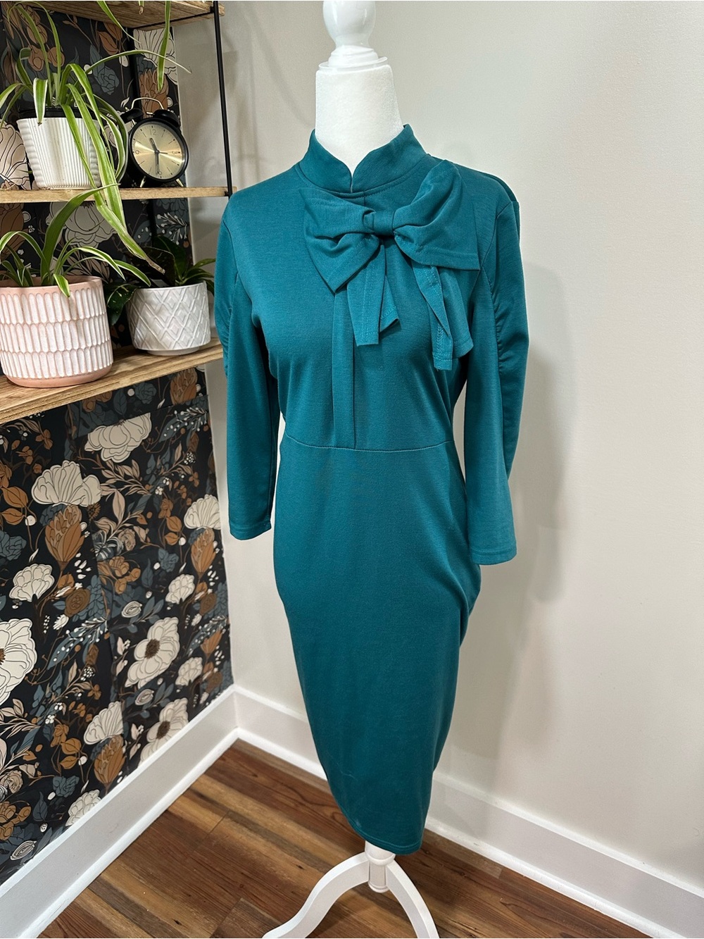 Vintage Long-Sleeve Teal Bow-Neck Sheath Dress